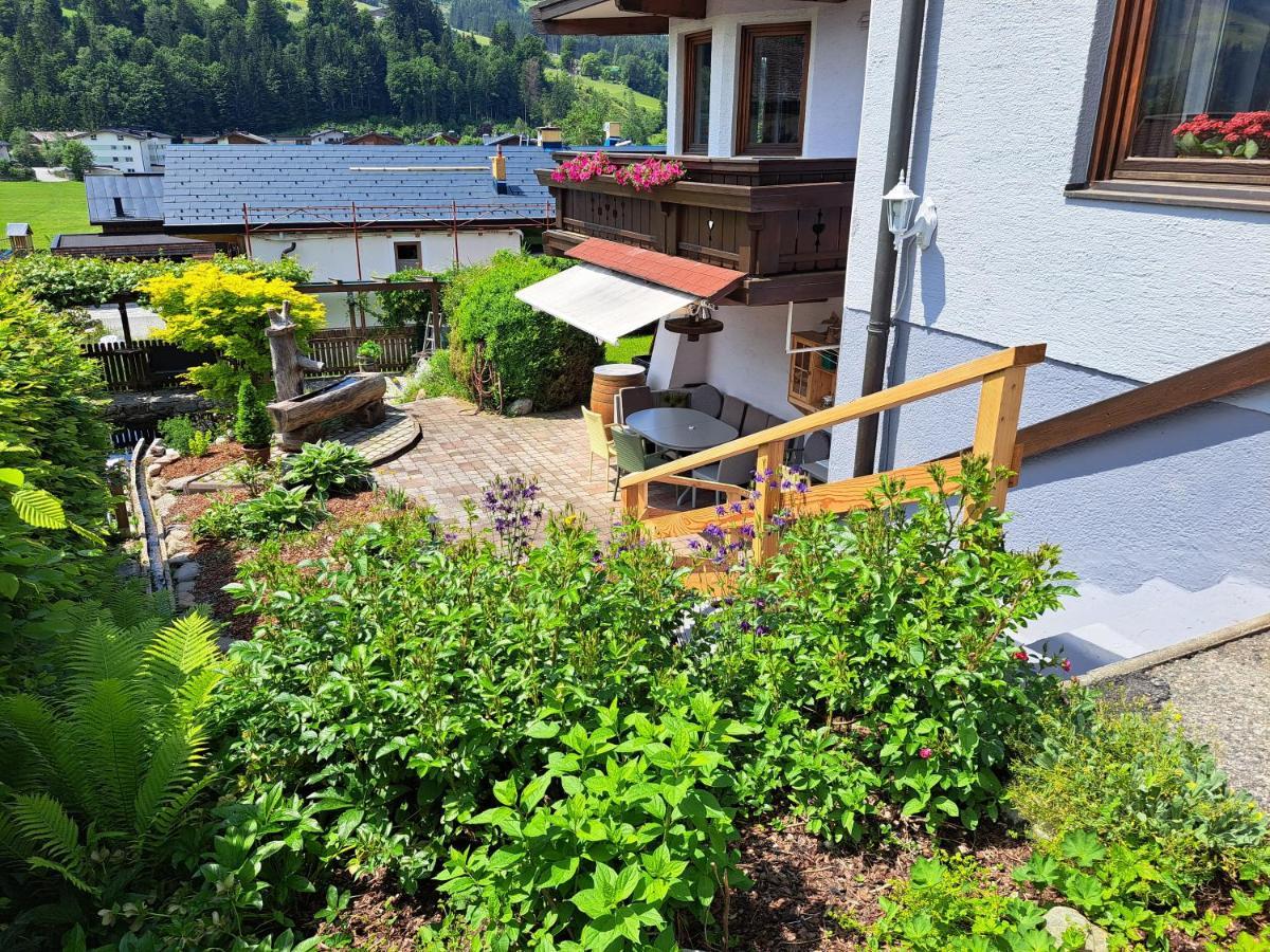 Rosi'S Hotel Maria Alm am Steinernen Meer Bagian luar foto